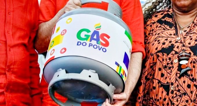 Governo Federal lança Programa Gás do Povo e garante botijão gratuito para mais de 15 milhões de
famílias